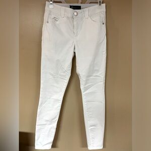 Democracy “ab”solution white jeans. Size 4. Worn once. Super cute!